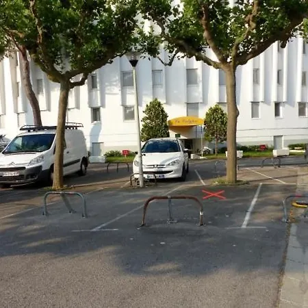 Le Couchant View & Private Parking Apartmán *